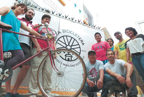 2014_04_27 Milenio (Celebran 5 años de pedalear en MTY)